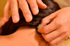 実際に施術を行います